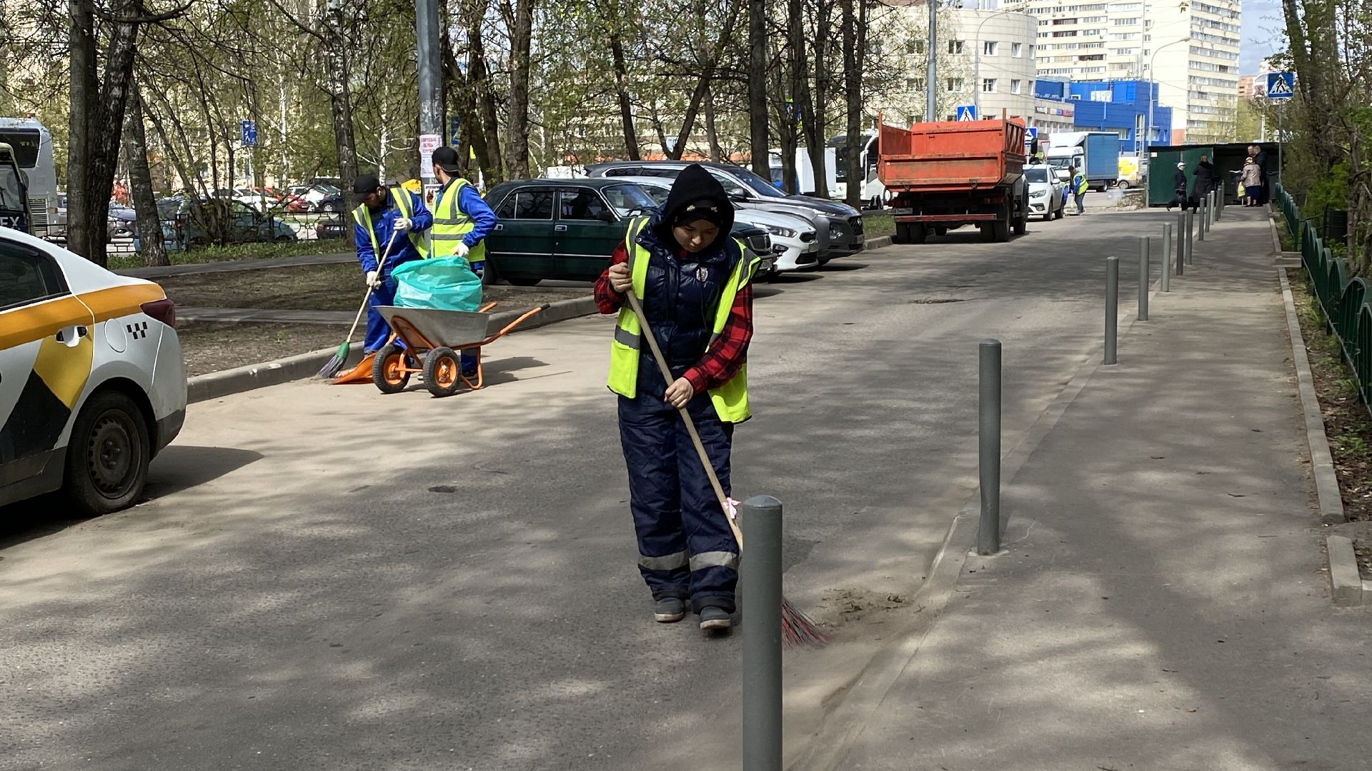уборка города, мбу благоустройство, месяц чистоты и благоустройства,уборка дворов, видное,
