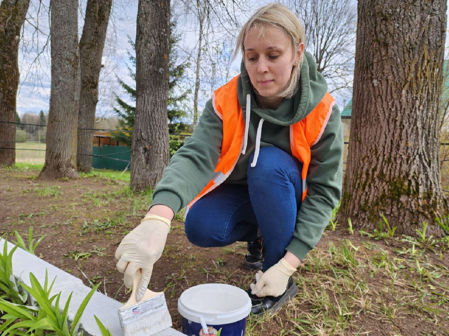 можайск, можайский городской округ, подмосковье, день победы, памятники, братское захоронение, субботник,