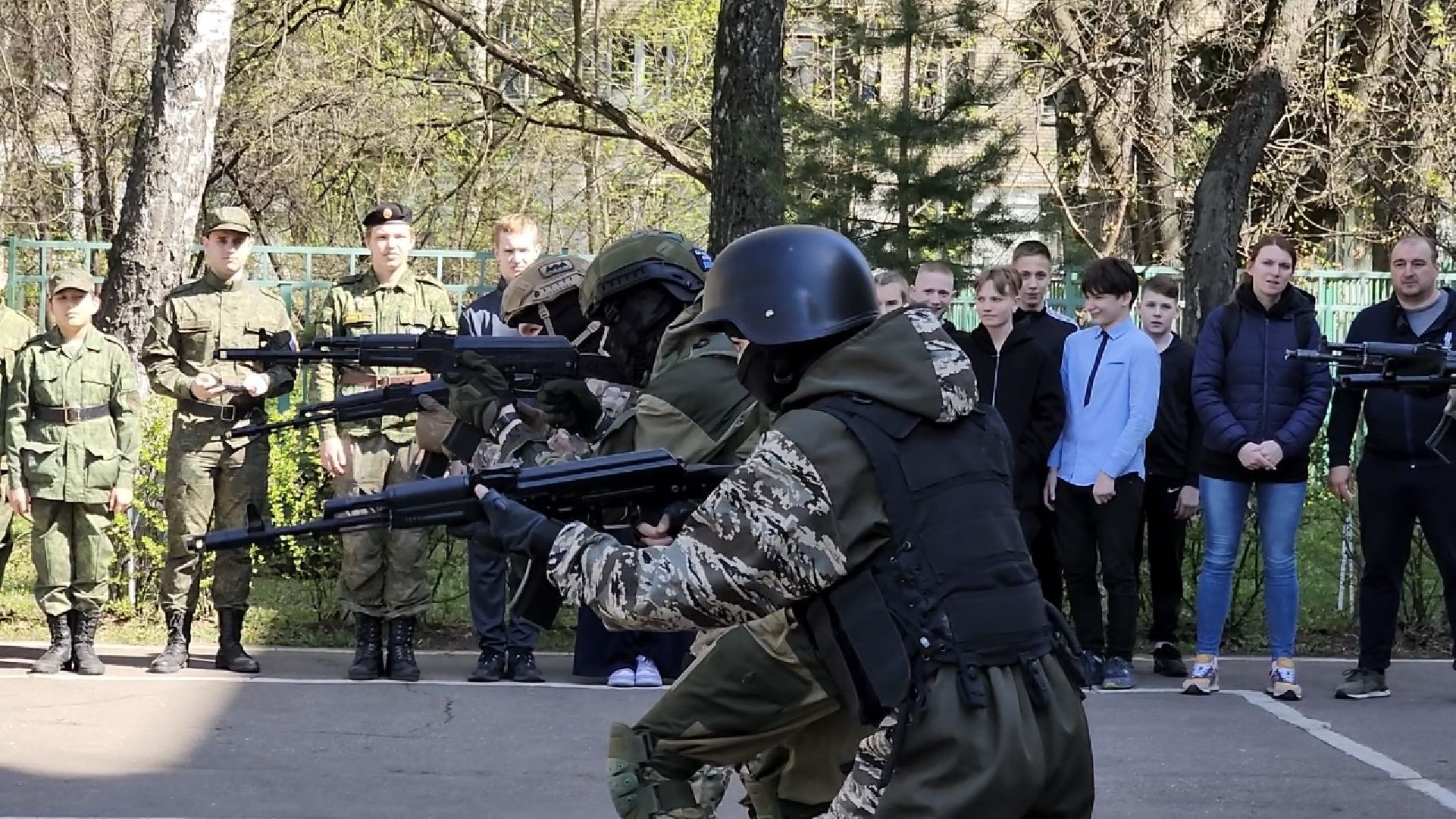 химки, зарница, военно-патриотическая игра, соревнования, школьники,