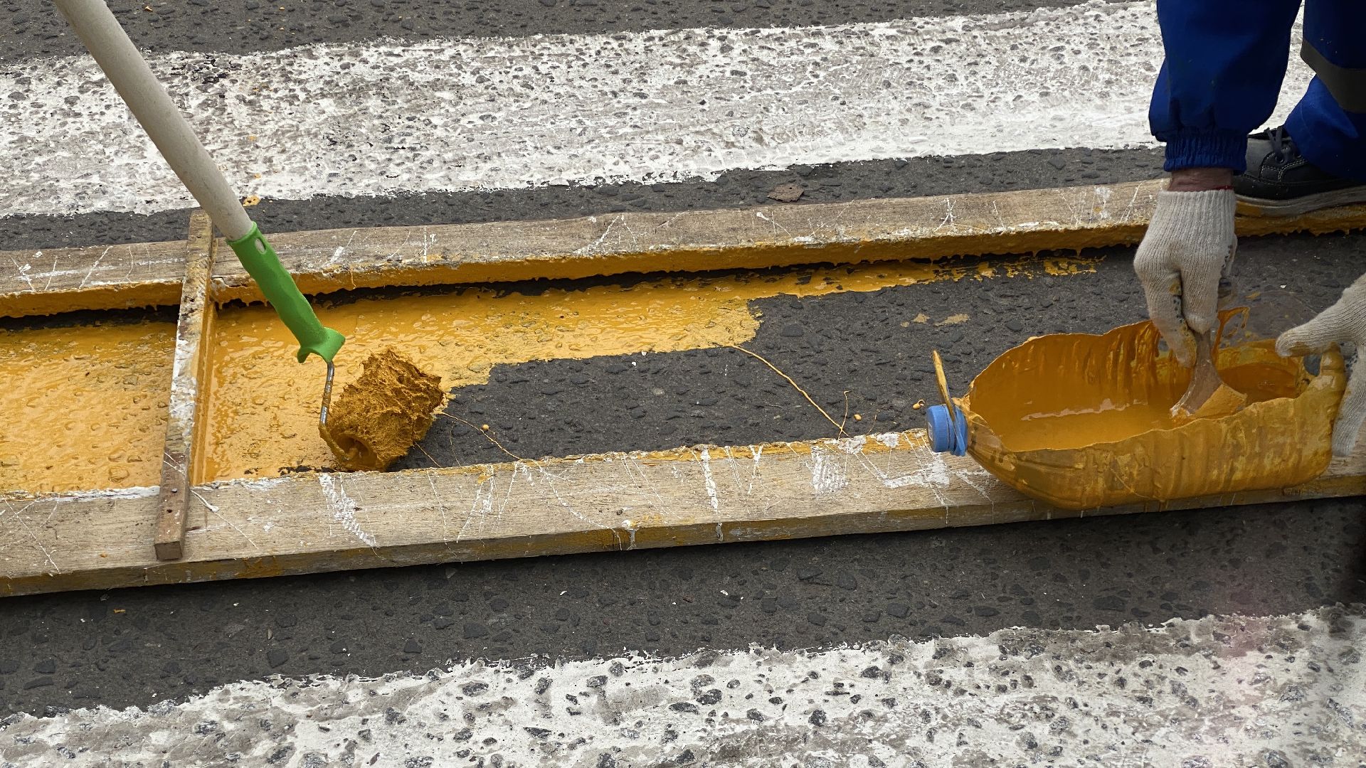 обновление дорожной разметки, дорожная разметка, пешеходные переходы, покраска пешеходных переходов, мбу благоустройство и дорожное хозяйство,