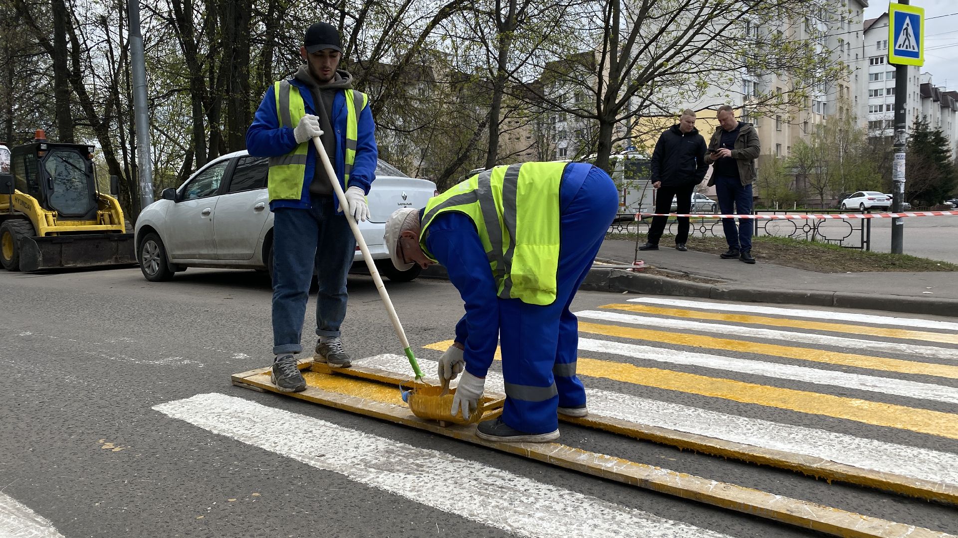 обновление дорожной разметки, дорожная разметка, пешеходные переходы, покраска пешеходных переходов, мбу благоустройство и дорожное хозяйство,