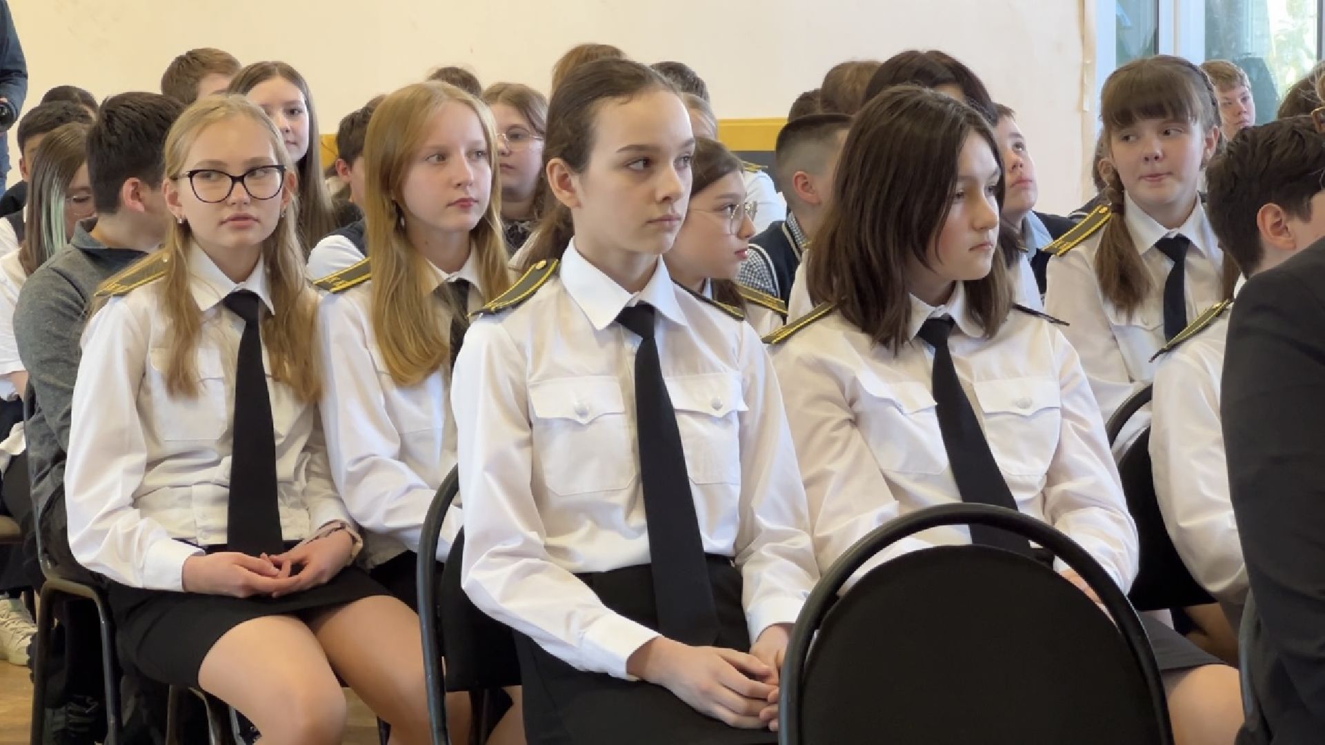 химки, образование, парта героя,