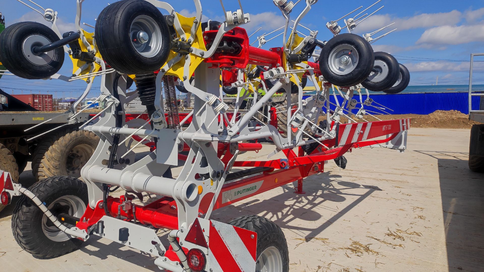 волоколамск, трактор, комбайн, сельхозтехника, урожай 2024, молоко,