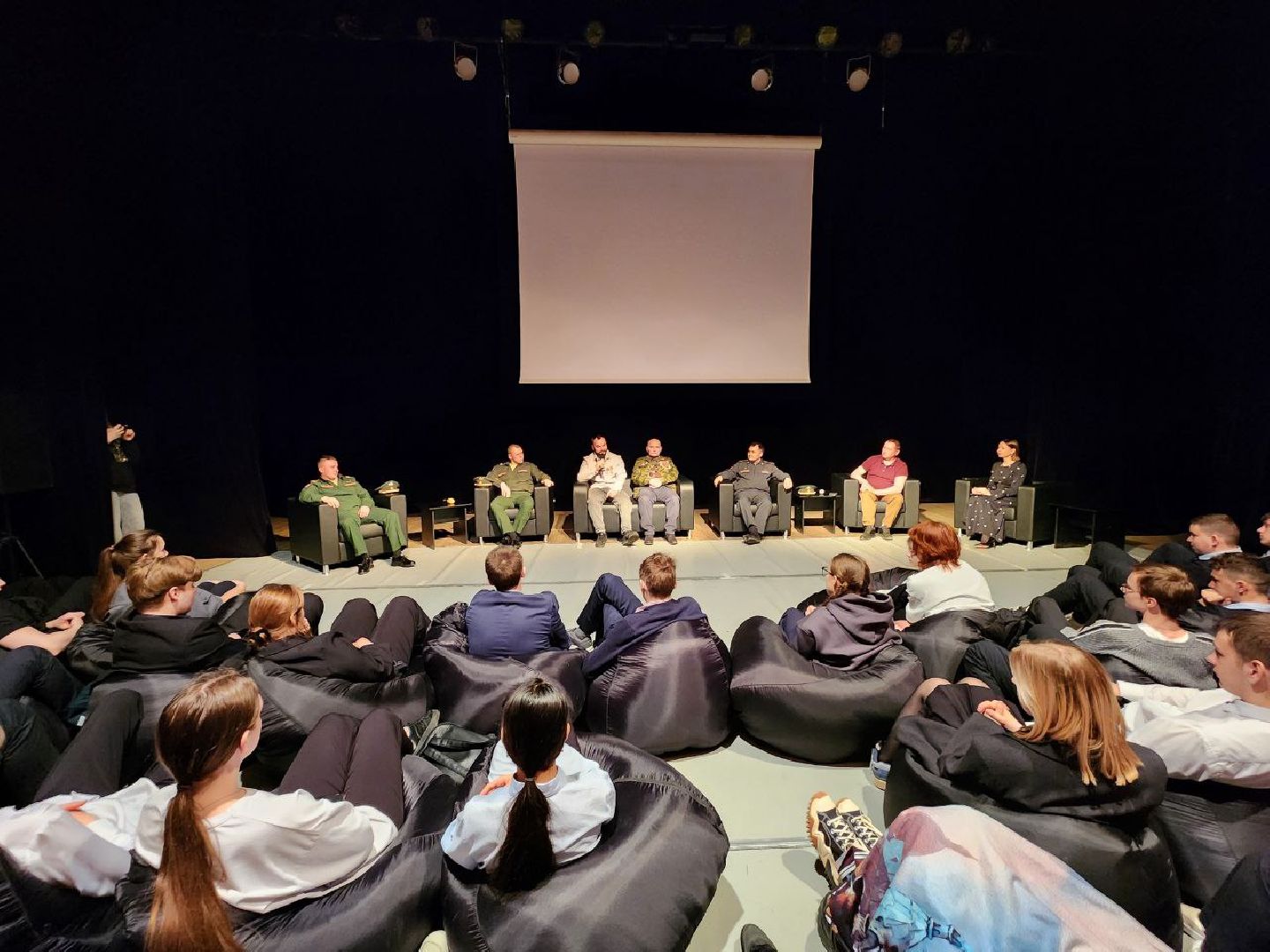 можайск, можайский городской округ, подмосковье, за закрытым занавесом, диалоги с героями, ветераны боевых действий молодежь, общество, боевой путь, истории,