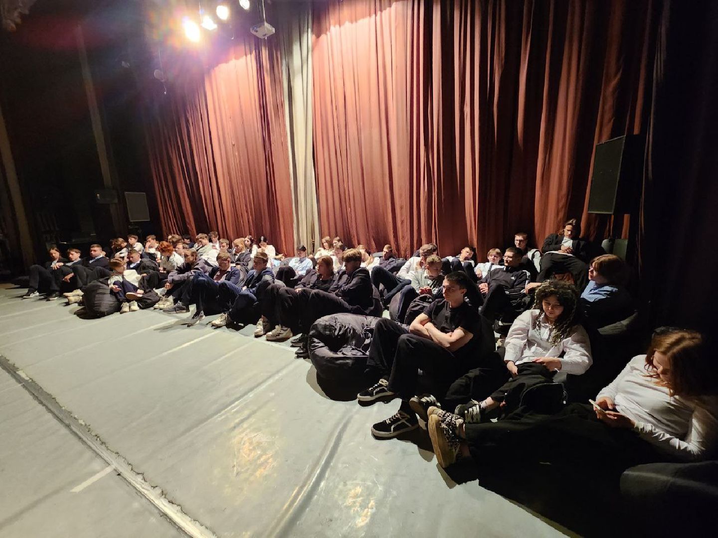 можайск, можайский городской округ, подмосковье, за закрытым занавесом, диалоги с героями, ветераны боевых действий молодежь, общество, боевой путь, истории,