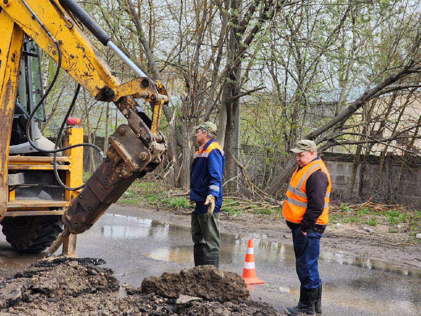 можайск, можайский городской округ, подмосковье, аварийная бригада, фплк, жкх, порыв, сети холодного водоснабжения, авария, ликвидация аварии,
