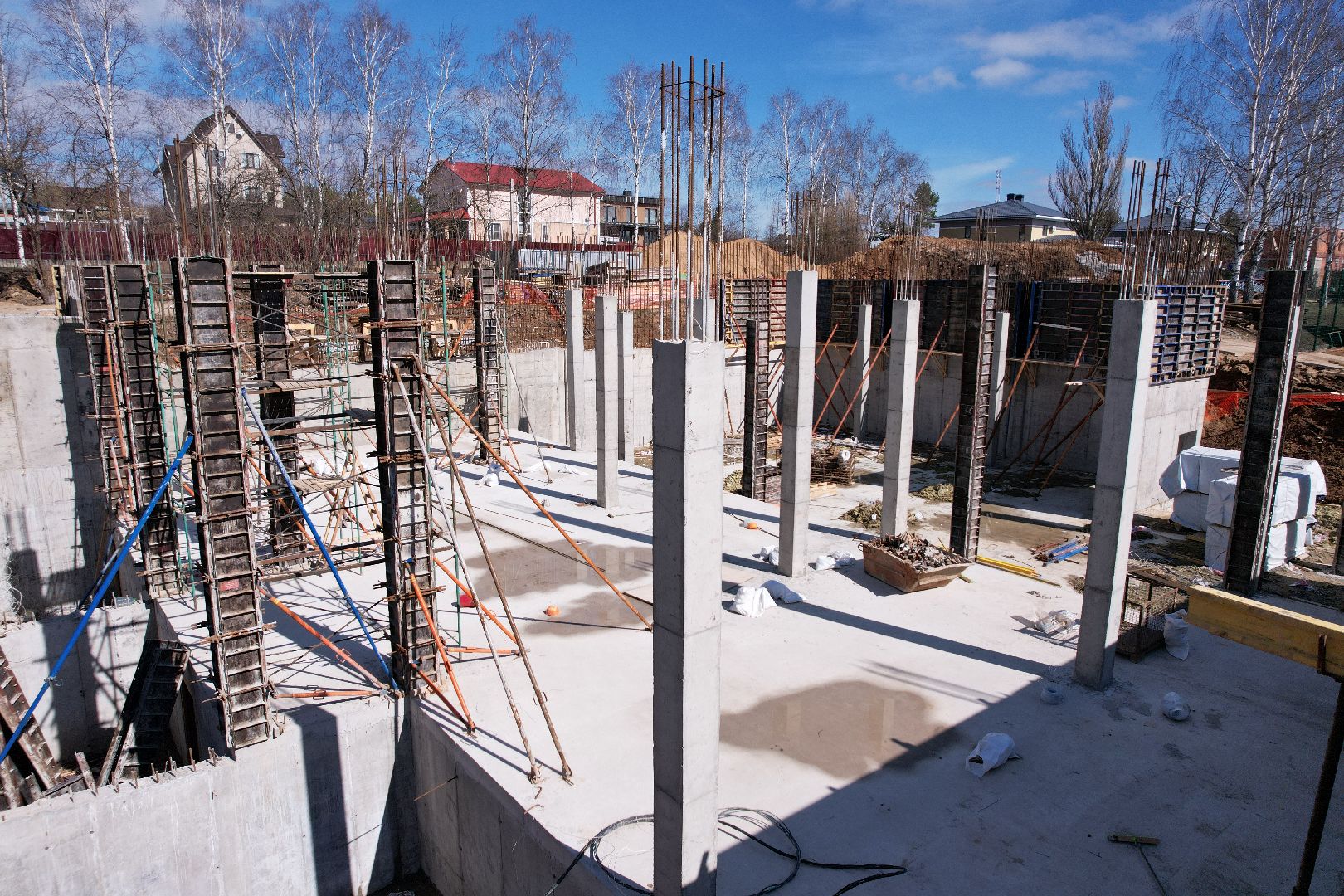 видео с коптера, школа, истра, пристройка,