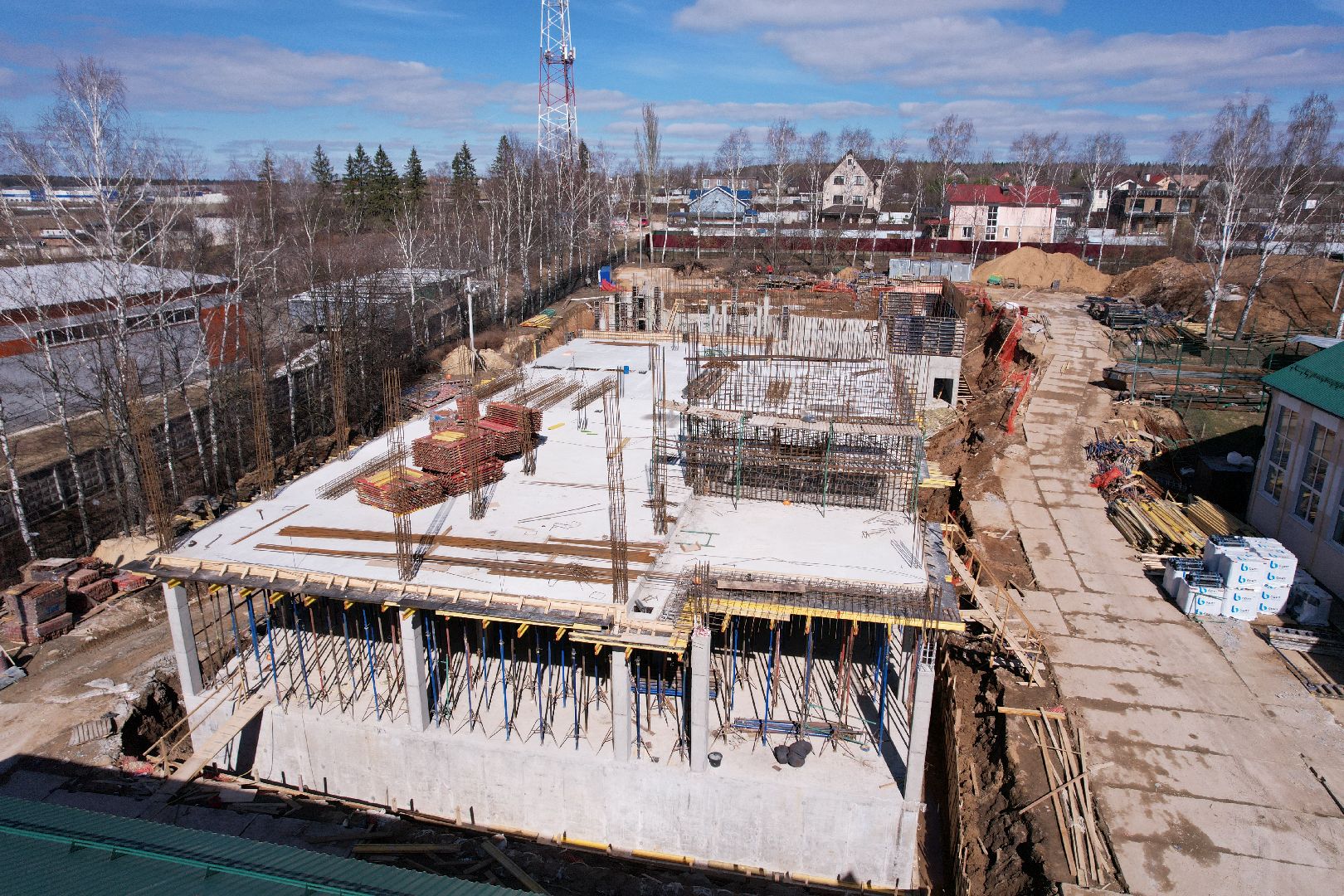 видео с коптера, школа, истра, пристройка,