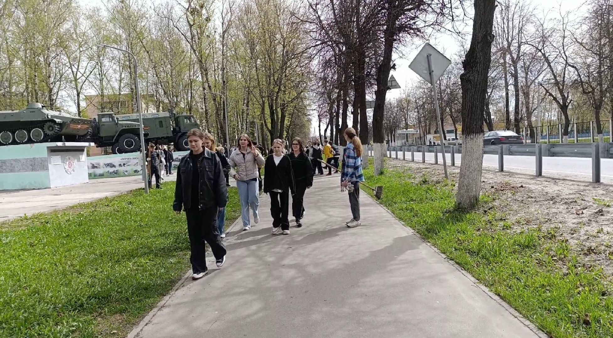 Бронницы, Благоустройство, День добрых дел, Уборка территорий, Мемориал Ученым и воинам-автомобилистам,