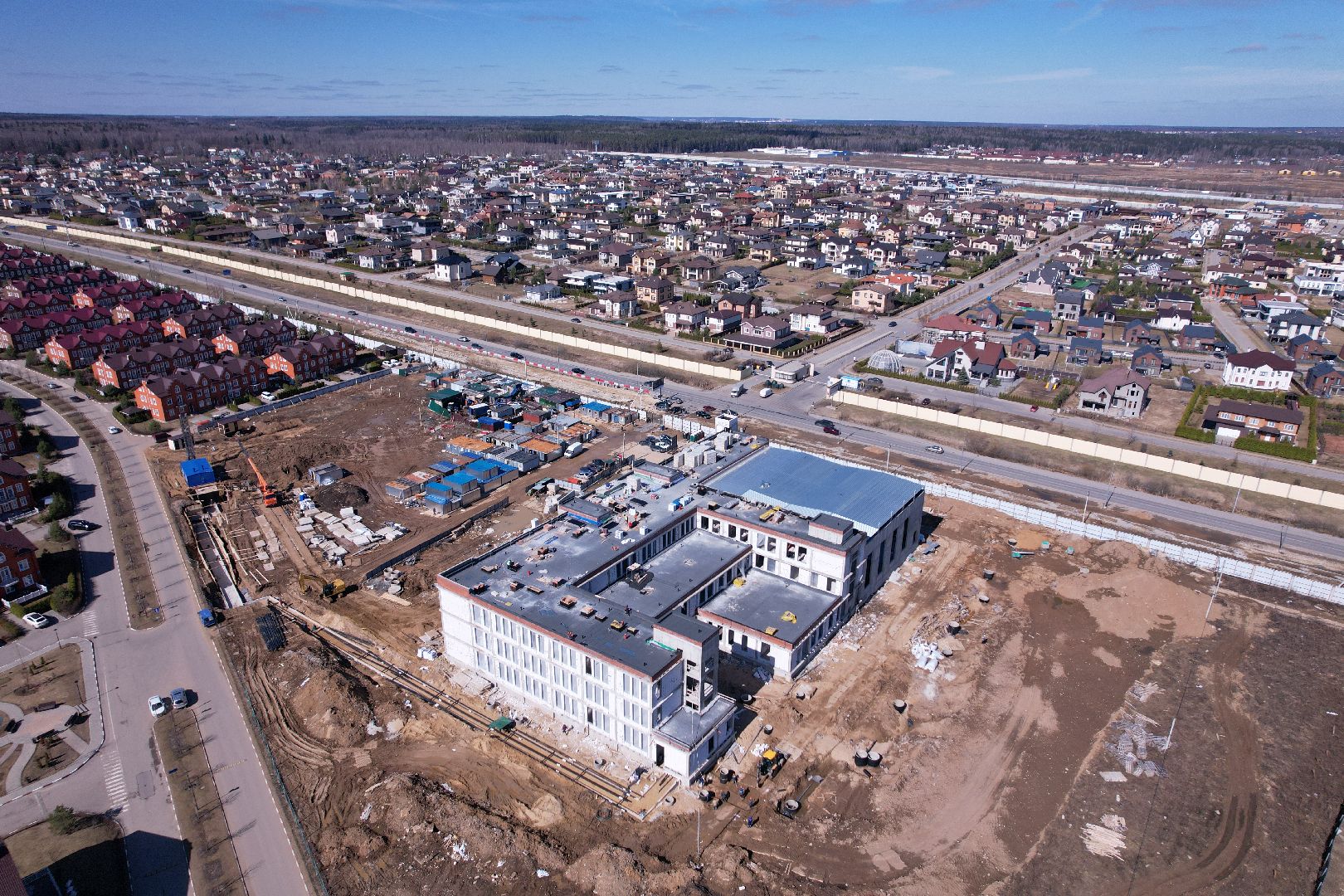 видео с коптера, истра, школа, строительство,