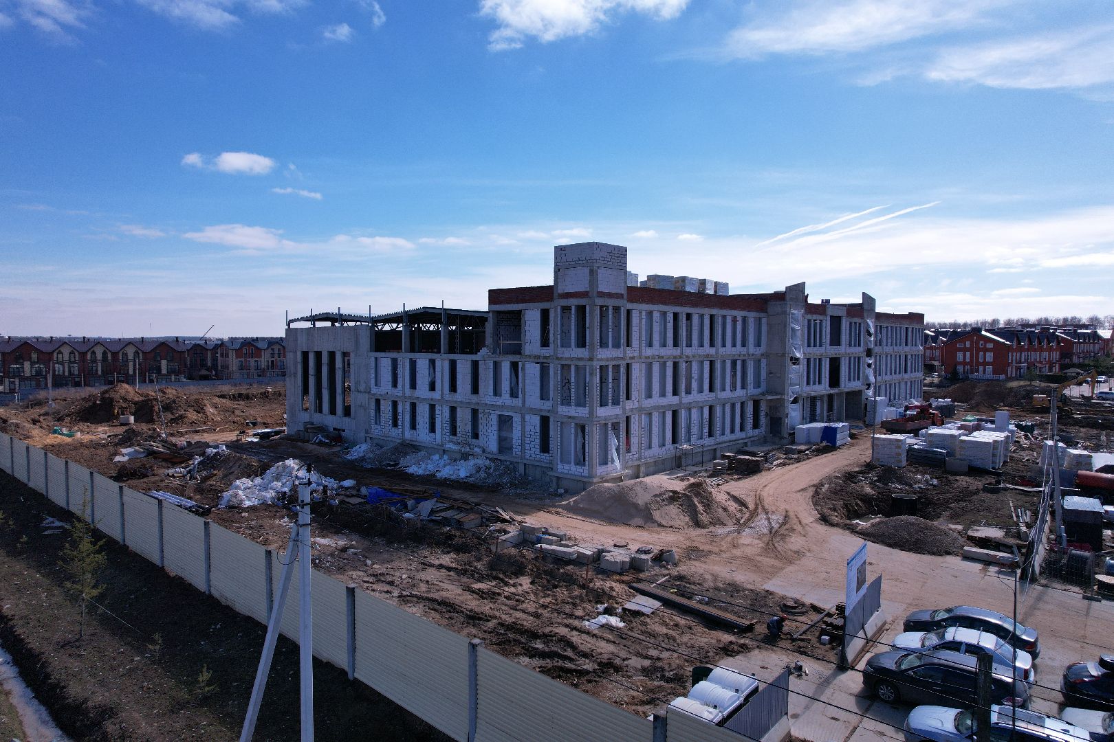 видео с коптера, истра, школа, строительство,