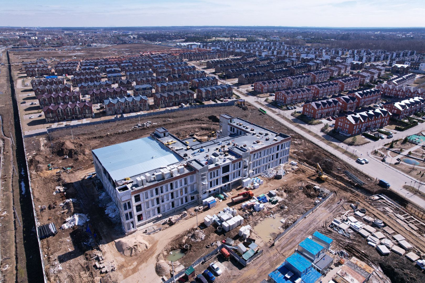 видео с коптера, истра, школа, строительство,