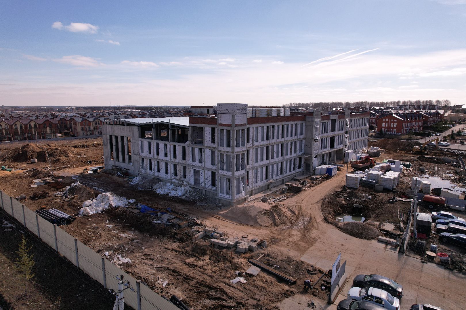 видео с коптера, истра, школа, строительство,