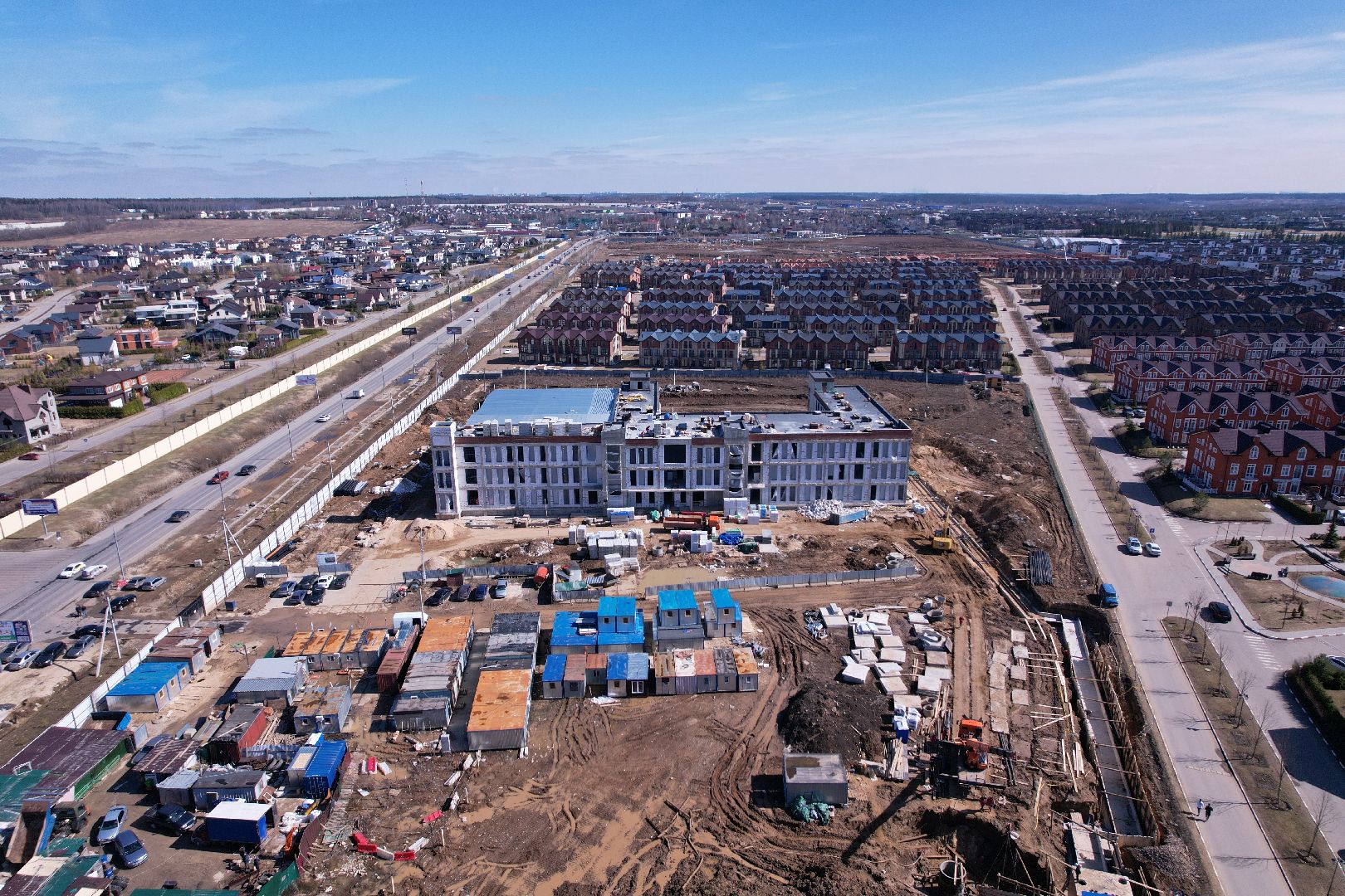 видео с коптера, истра, школа, строительство,