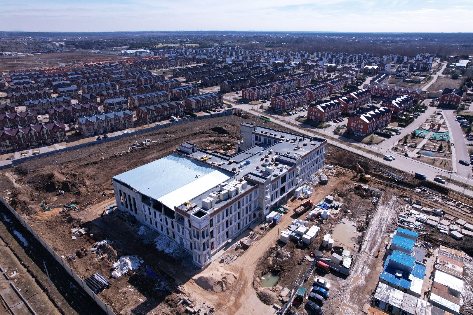 видео с коптера, истра, школа, строительство,