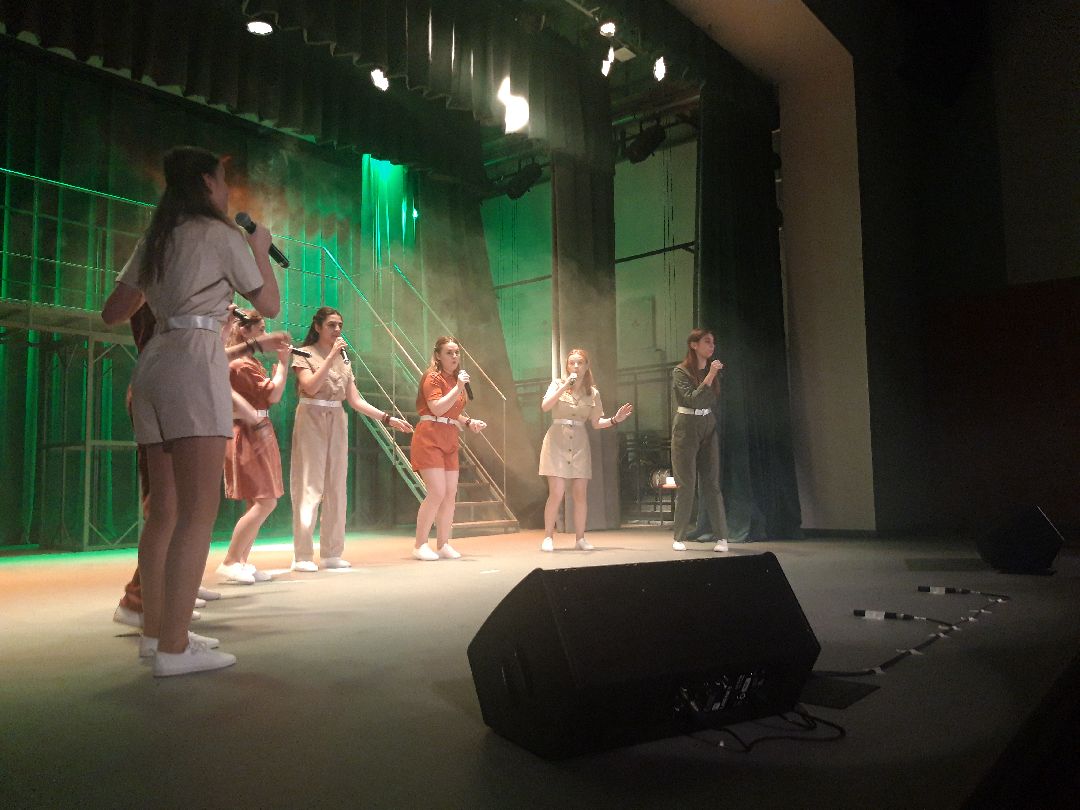 искусство, театр,