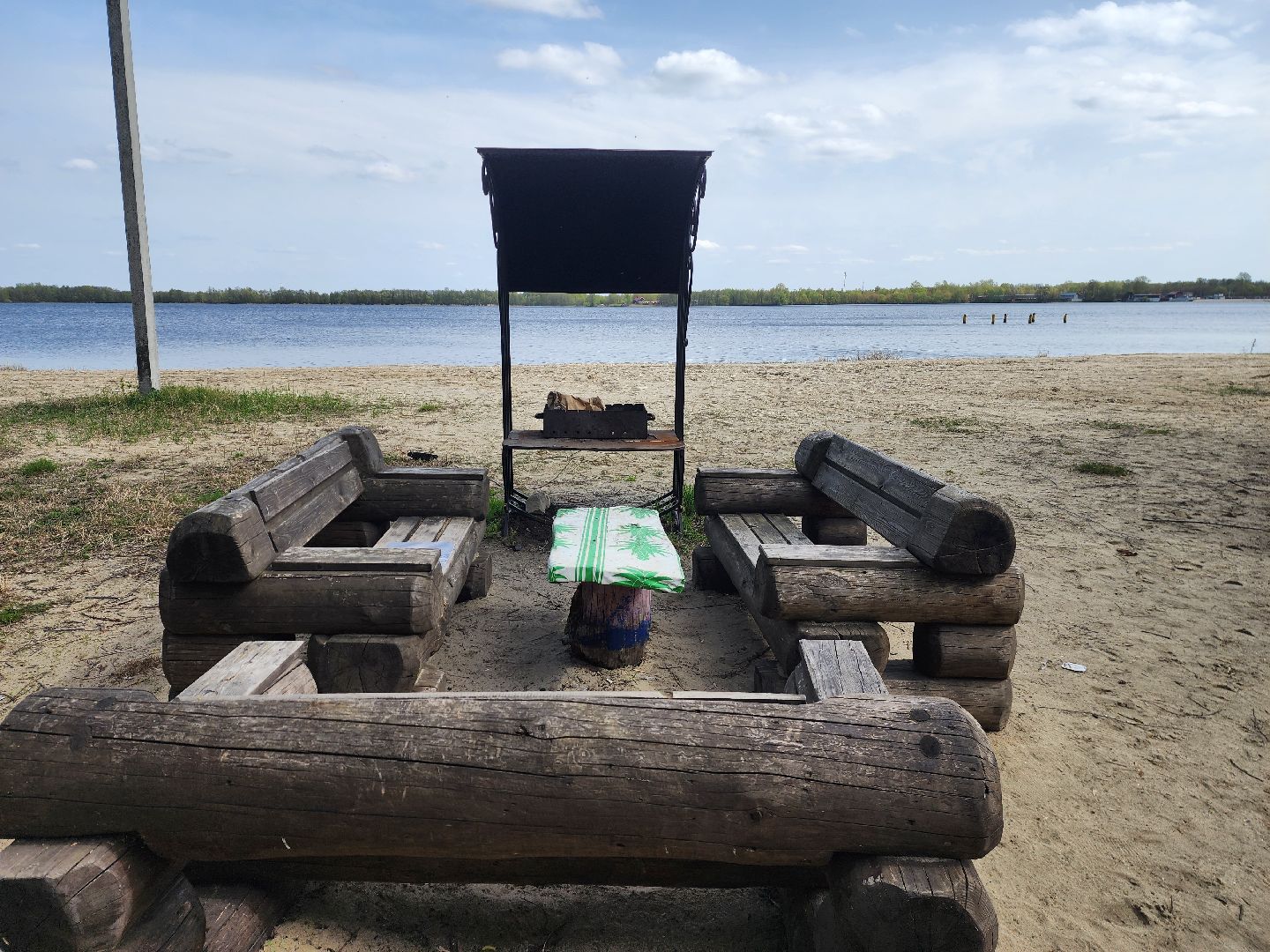 мангалы шашлыки, шатура, зона отдыха, природа, озеро, отдых на природе, отдых в подмосковье,