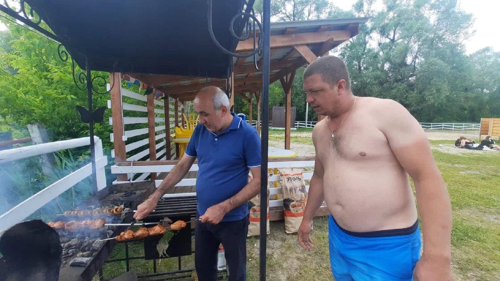 мангалы шашлыки, шатура, зона отдыха, природа, озеро, отдых на природе, отдых в подмосковье,