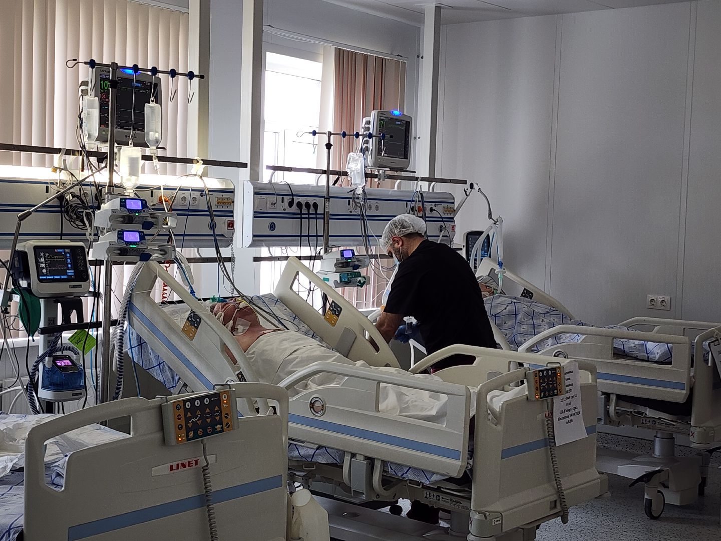 медработник, медицина, донбасс, волонтеры,