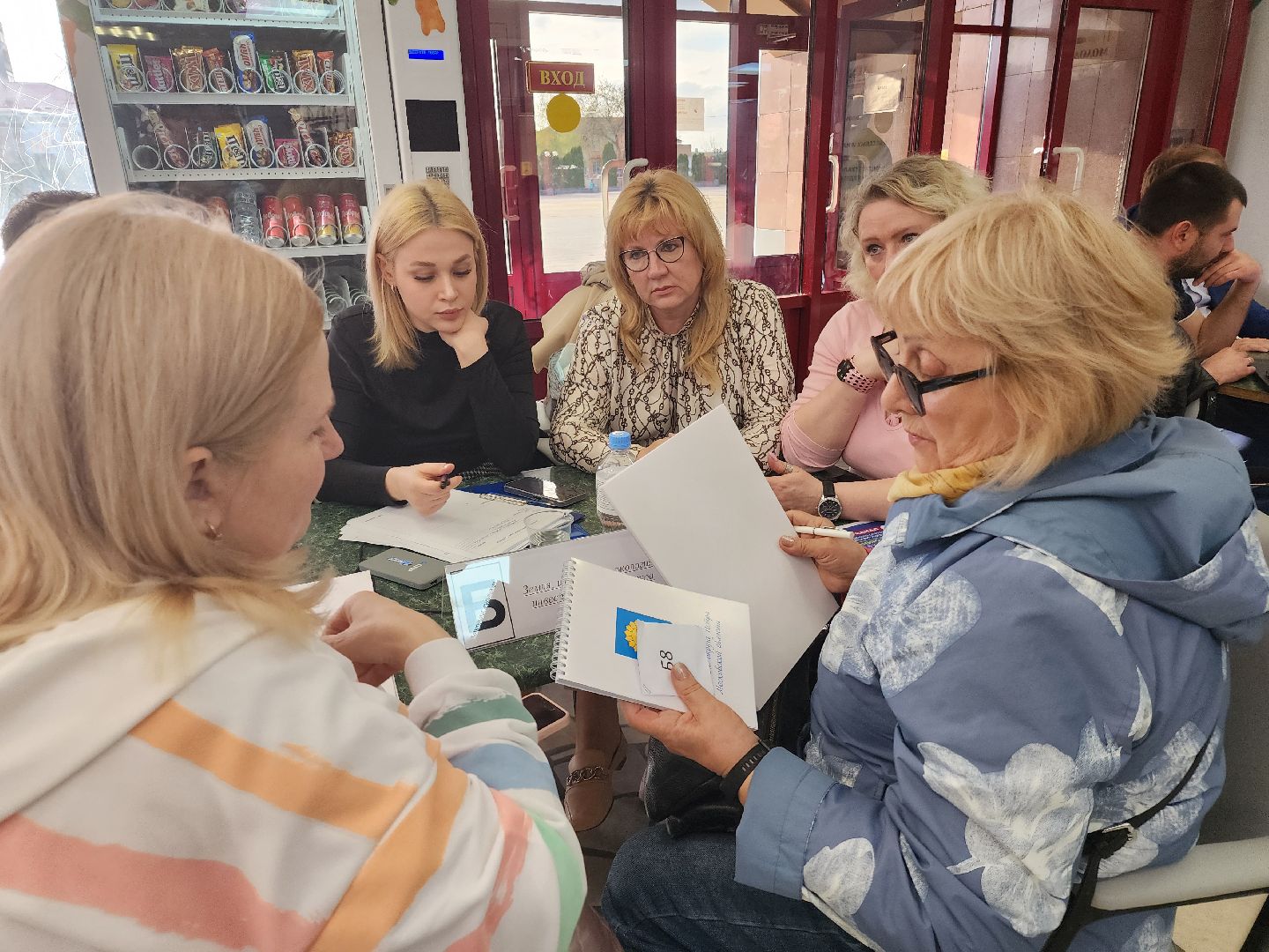 выездная администрация, тротуары, ремонт кровли,