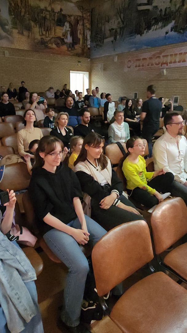 фестиваль, КВН, Виталий Лебедев, Дмитрий Володин, Сергей Рязанов, школа 15, МЦ Дружба, Смехотворцы,