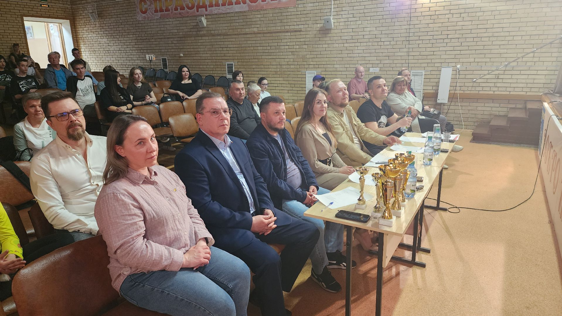 фестиваль, КВН, Виталий Лебедев, Дмитрий Володин, Сергей Рязанов, школа 15, МЦ Дружба, Смехотворцы,