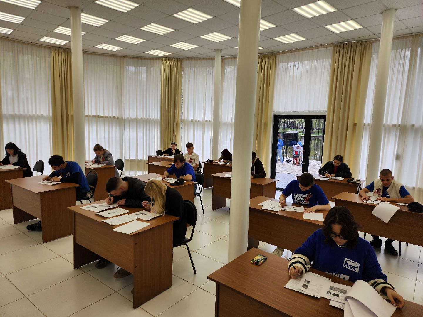 серпухов, подмосковье, диктант победы, парк имени олега степанова, МГЕР, диана алумянц,