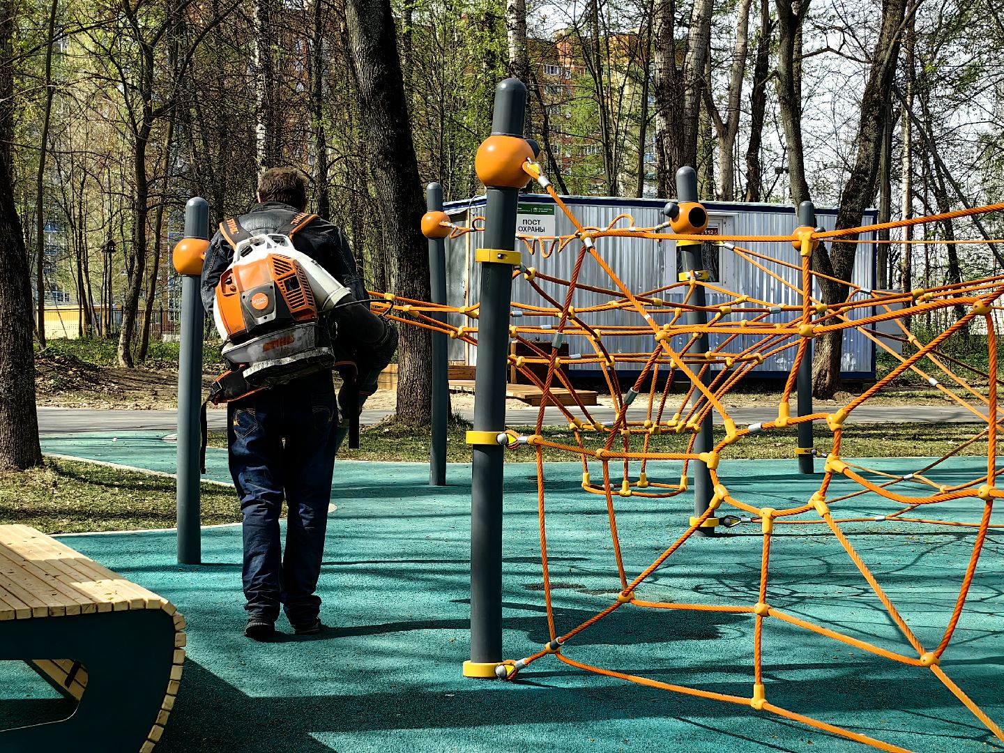 уборка парка, пылесос, листва, благоустровйство,