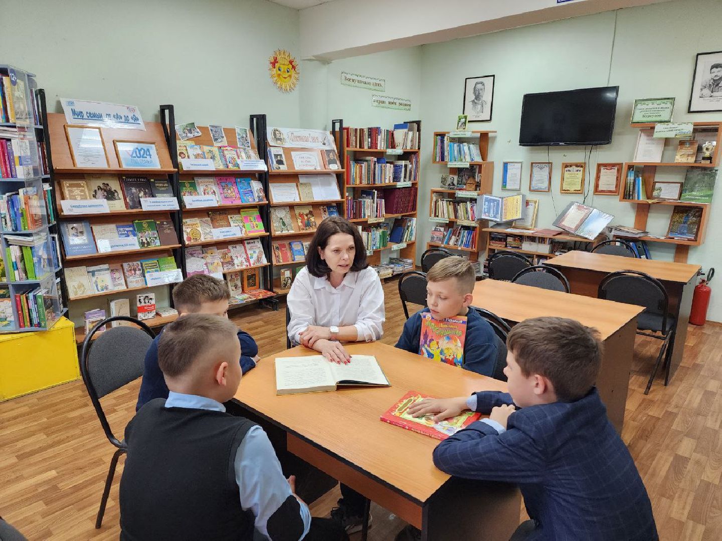 чехов, общество, день добрых дел, школьники, библиотека,