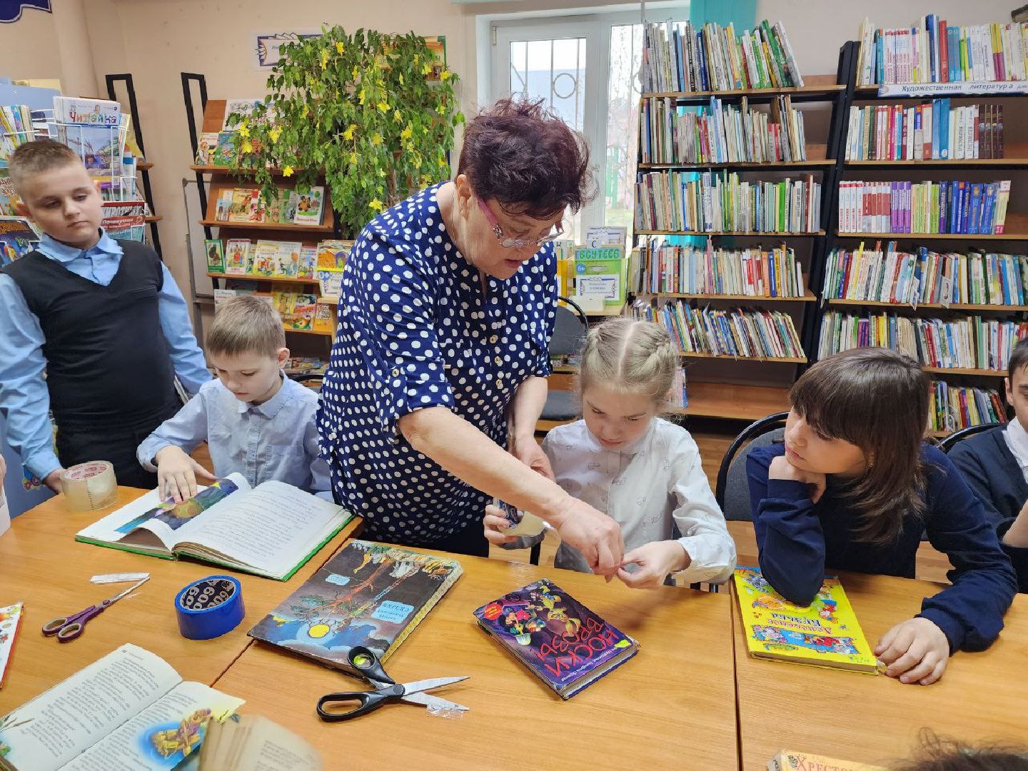 чехов, общество, день добрых дел, школьники, библиотека,