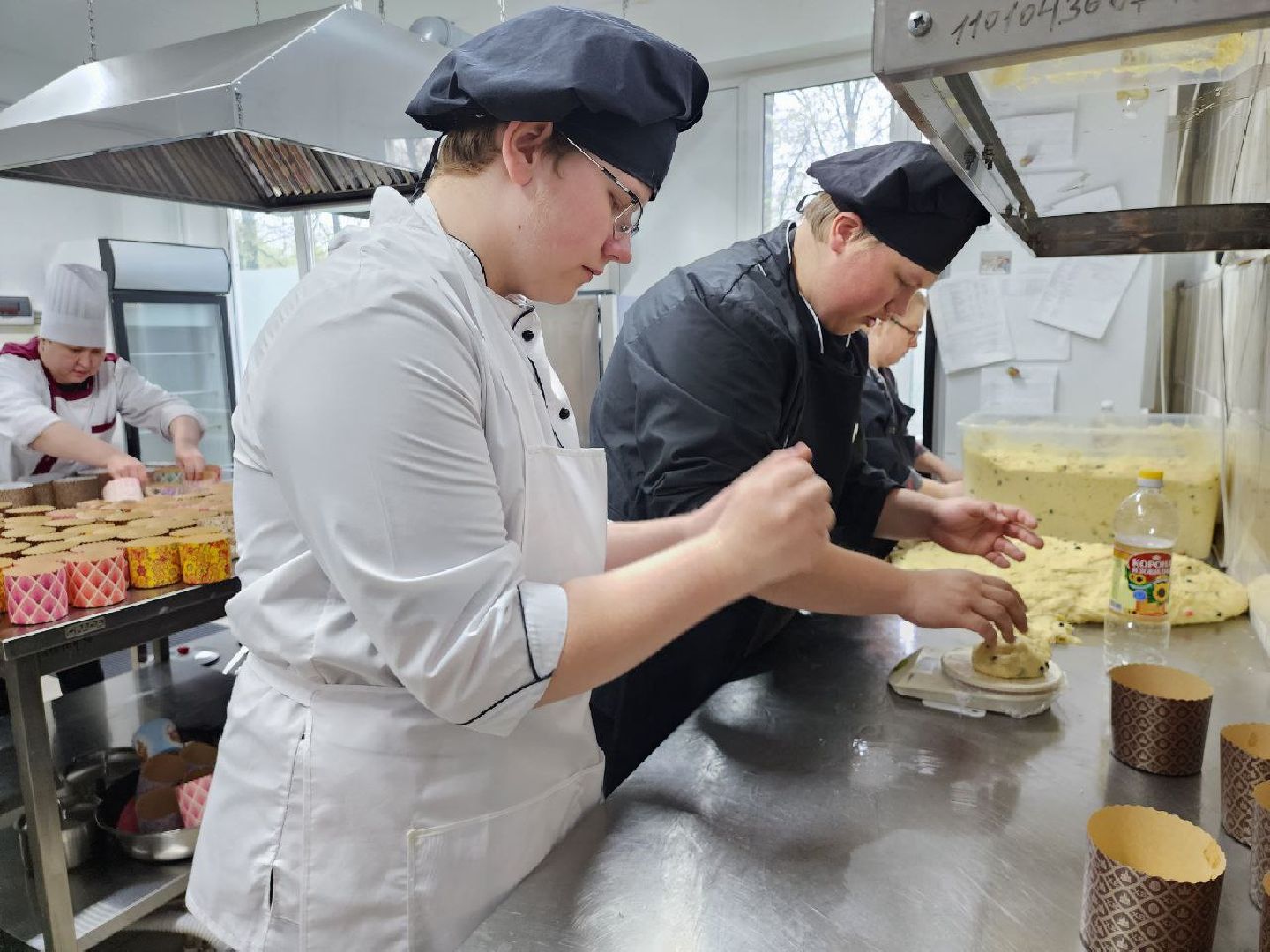 можайск, можайский городской округ, подмосковье, куличи, день добрых дел, студенты, можайский техникум, куличи для военнослужащих, сво, спецоперация, акции,