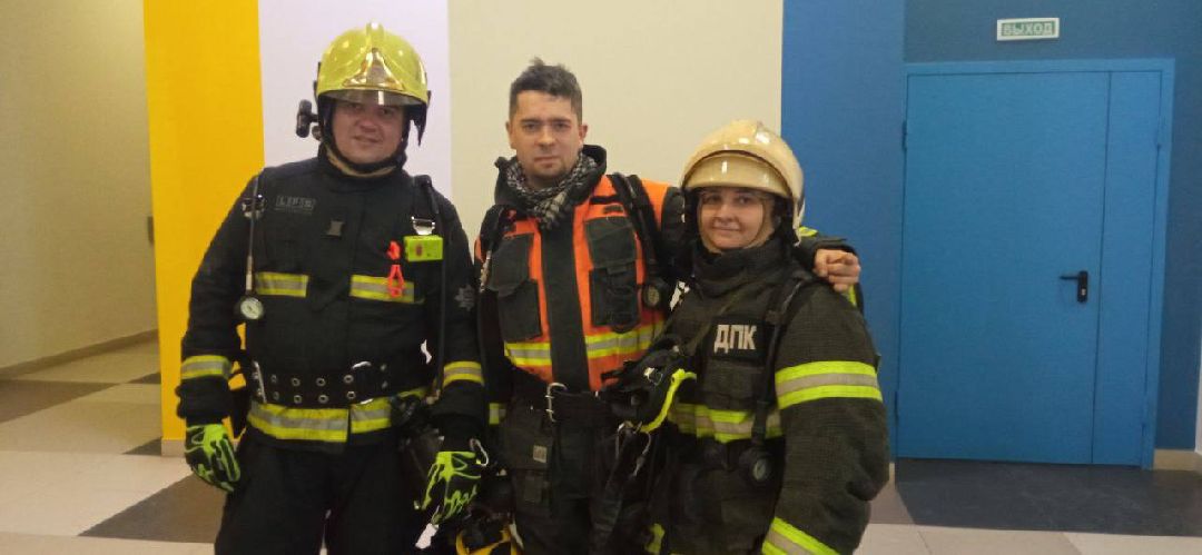 Врач, пожарные