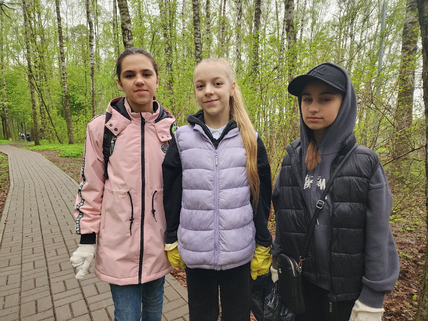 День добрых дел, уборка общественных территорий, школьники, Ногинск, Богородский городской округ,