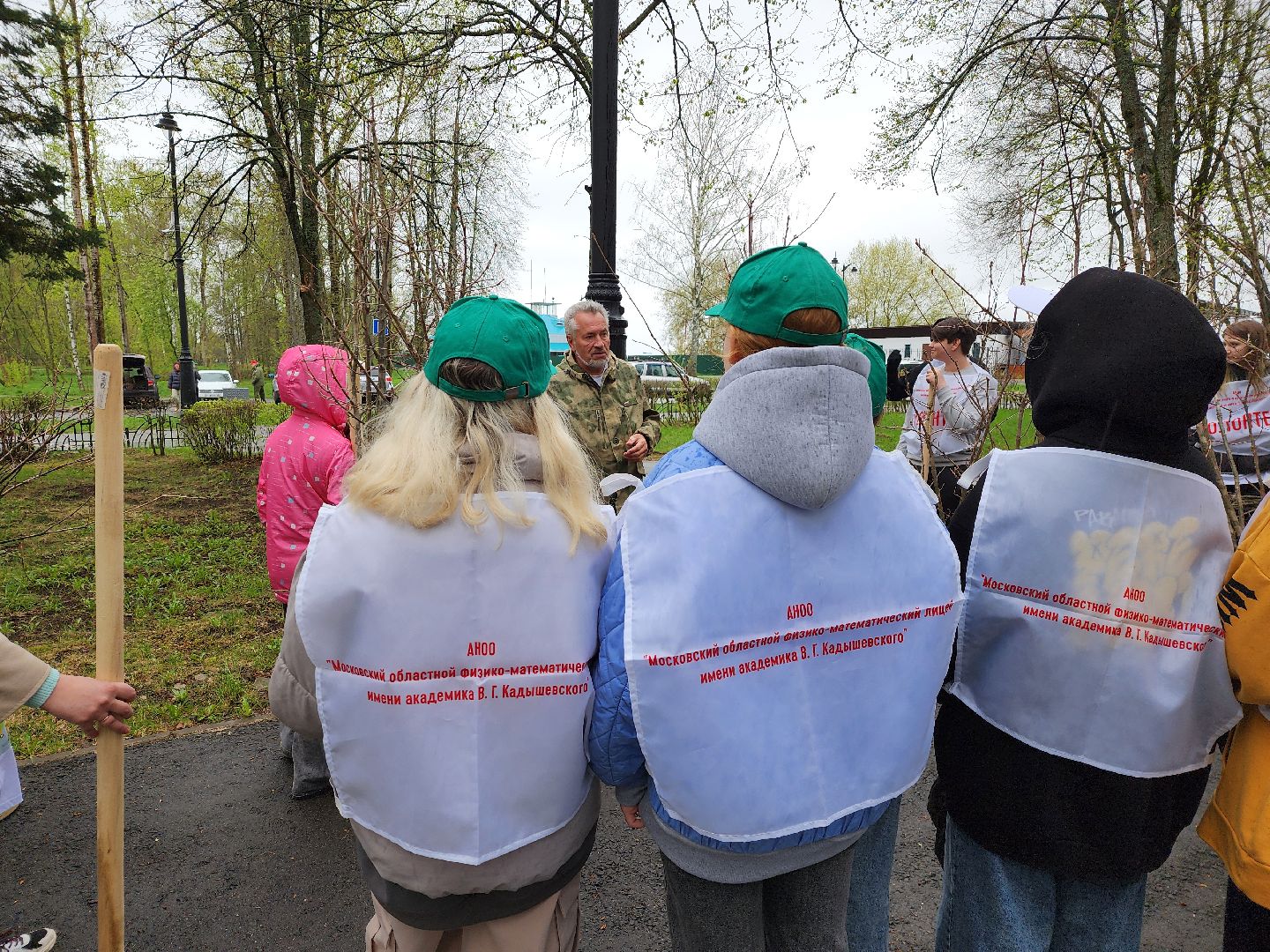 Дубна, всероссийский субботник, Школьники, посадка деревьев,