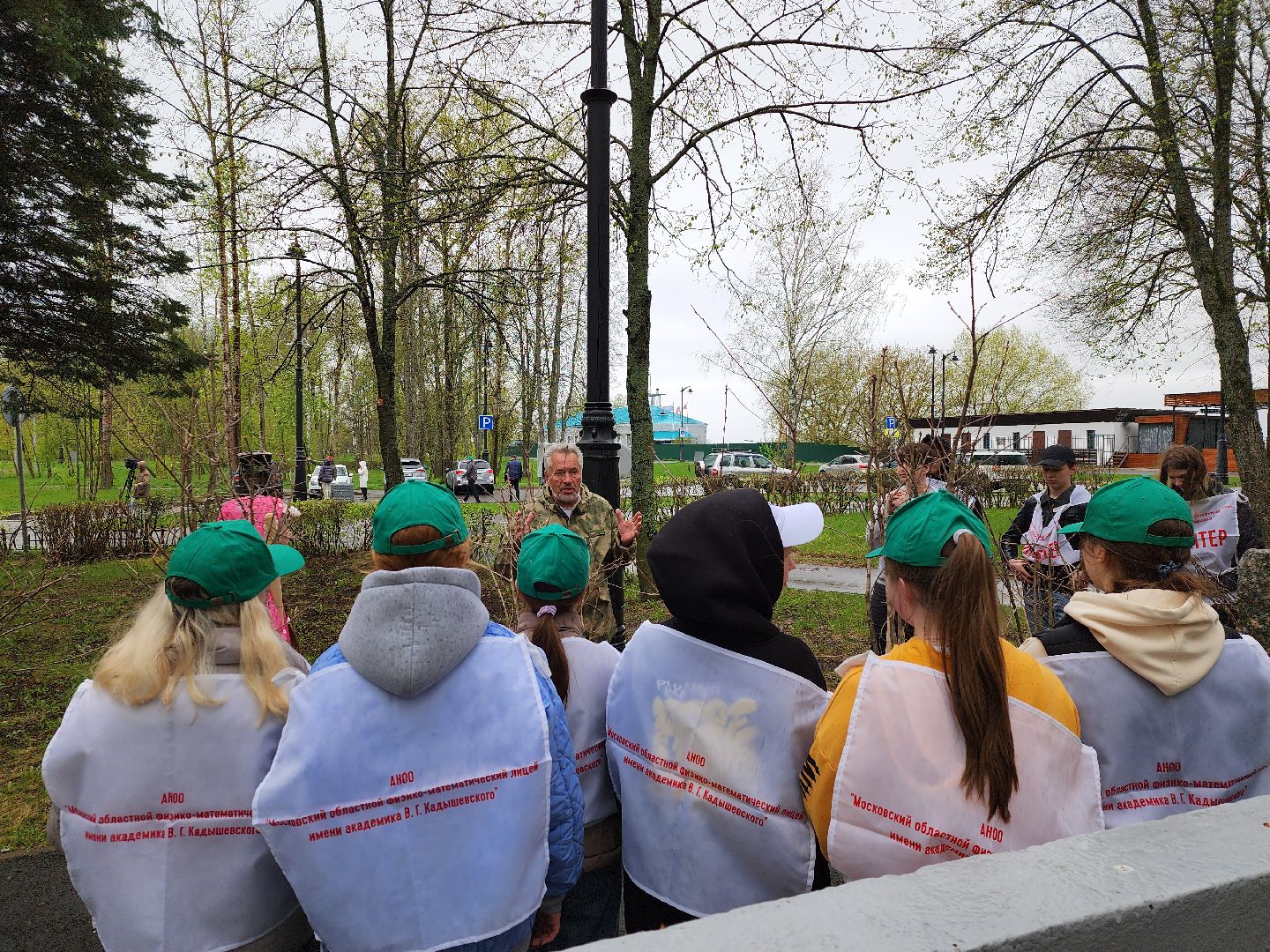 Дубна, всероссийский субботник, Школьники, посадка деревьев,