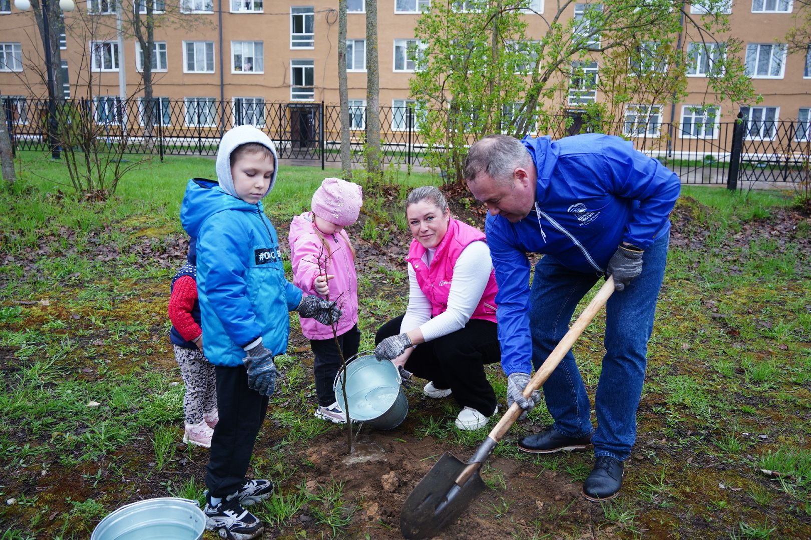 субботник, областной субботник, Рошаль, парк, парк Крестов брод, озеленение,