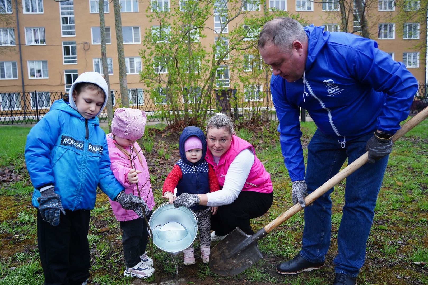 субботник, областной субботник, Рошаль, парк, парк Крестов брод, озеленение,