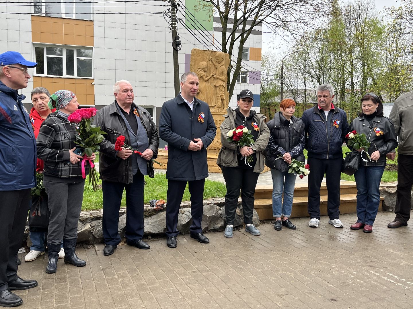 наро-фоминск, день добрых дел, роман шамнэ, наро-фоминский городской округ, дети Донбасса, Сирень, аллея памяти,