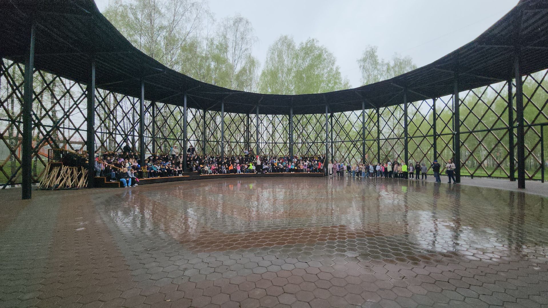 субботник, егорьевск, парк, парк 200 лет егорьевску, деревья, чебурашка, гена, шапокляк, чай, пирожки,