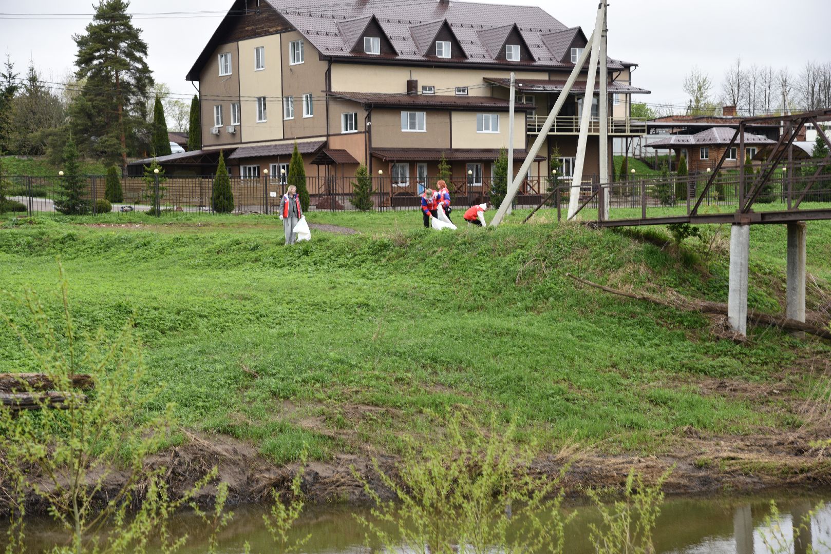 лотошино, лотошинский стадион, вода россии, субботник, экология, река,