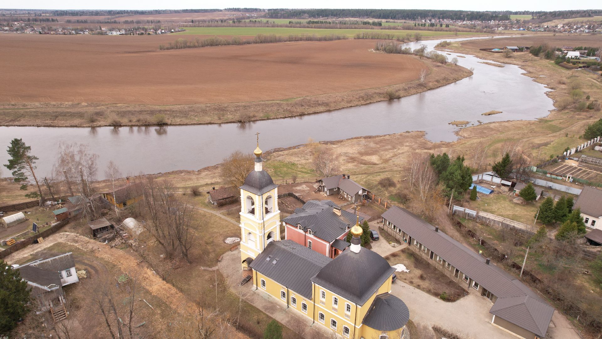 Звенигород, видео с коптера, храм,