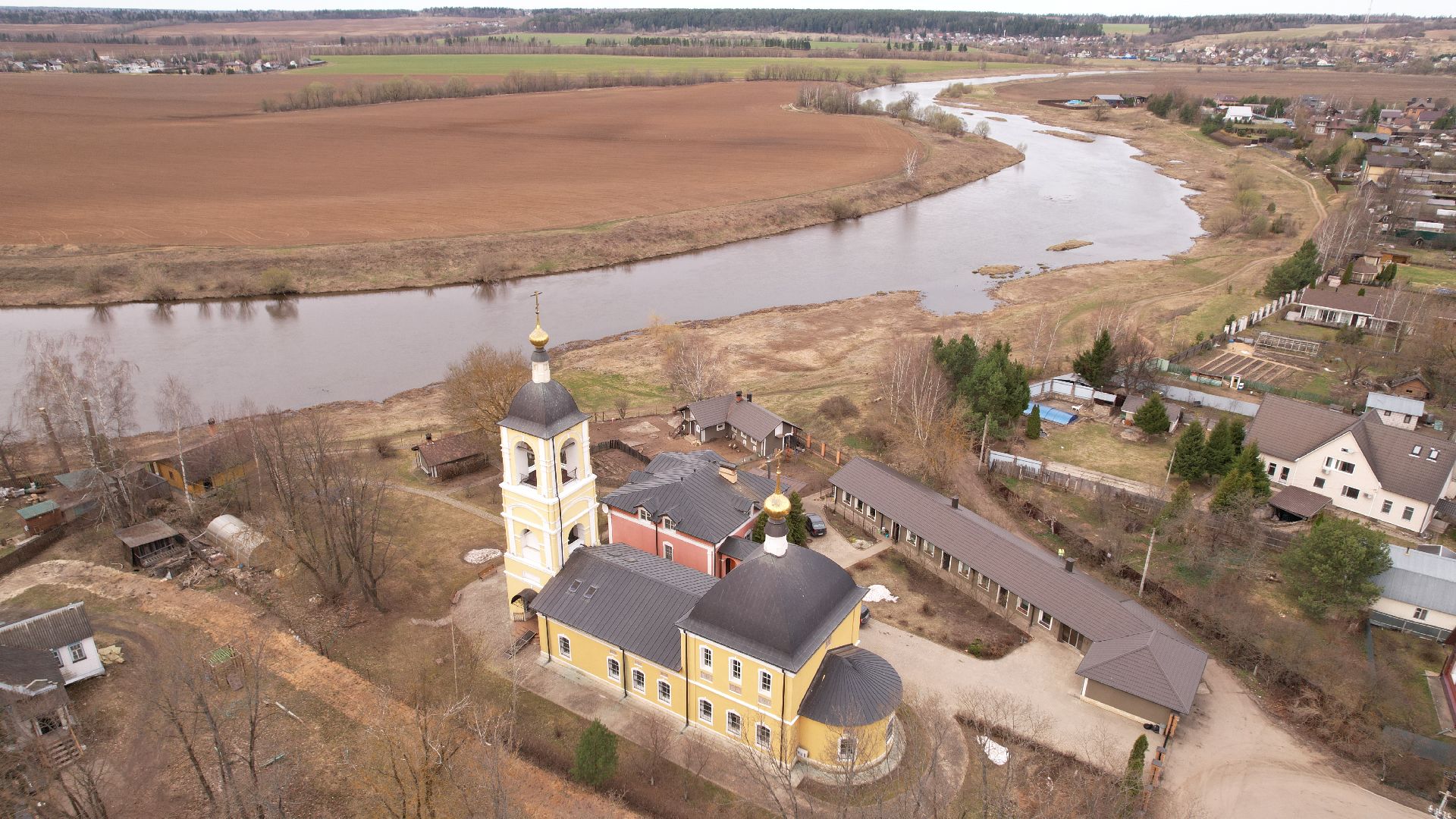 Звенигород, видео с коптера, храм,