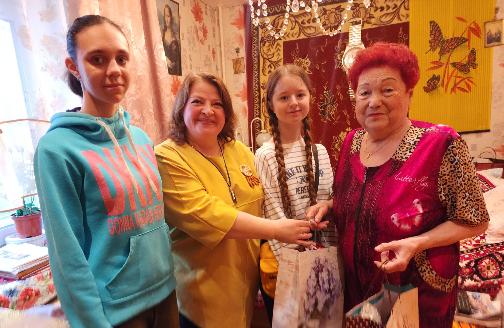 Звенигород, К аетерану в гости, волонтеры,Министерство социального развития Московской области, Министр социального развития Московской области Людмила Болатаева, Год семьи, Путин,