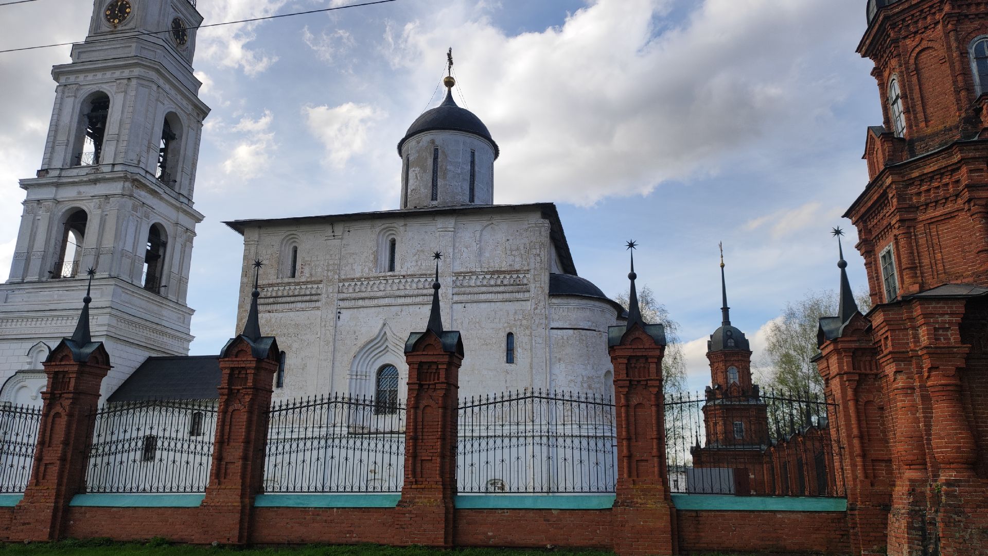 волоколамск, волоколамское благочиние, пасха, вербное воскресенье, православие, священник, куличи, пасхальные яйца,