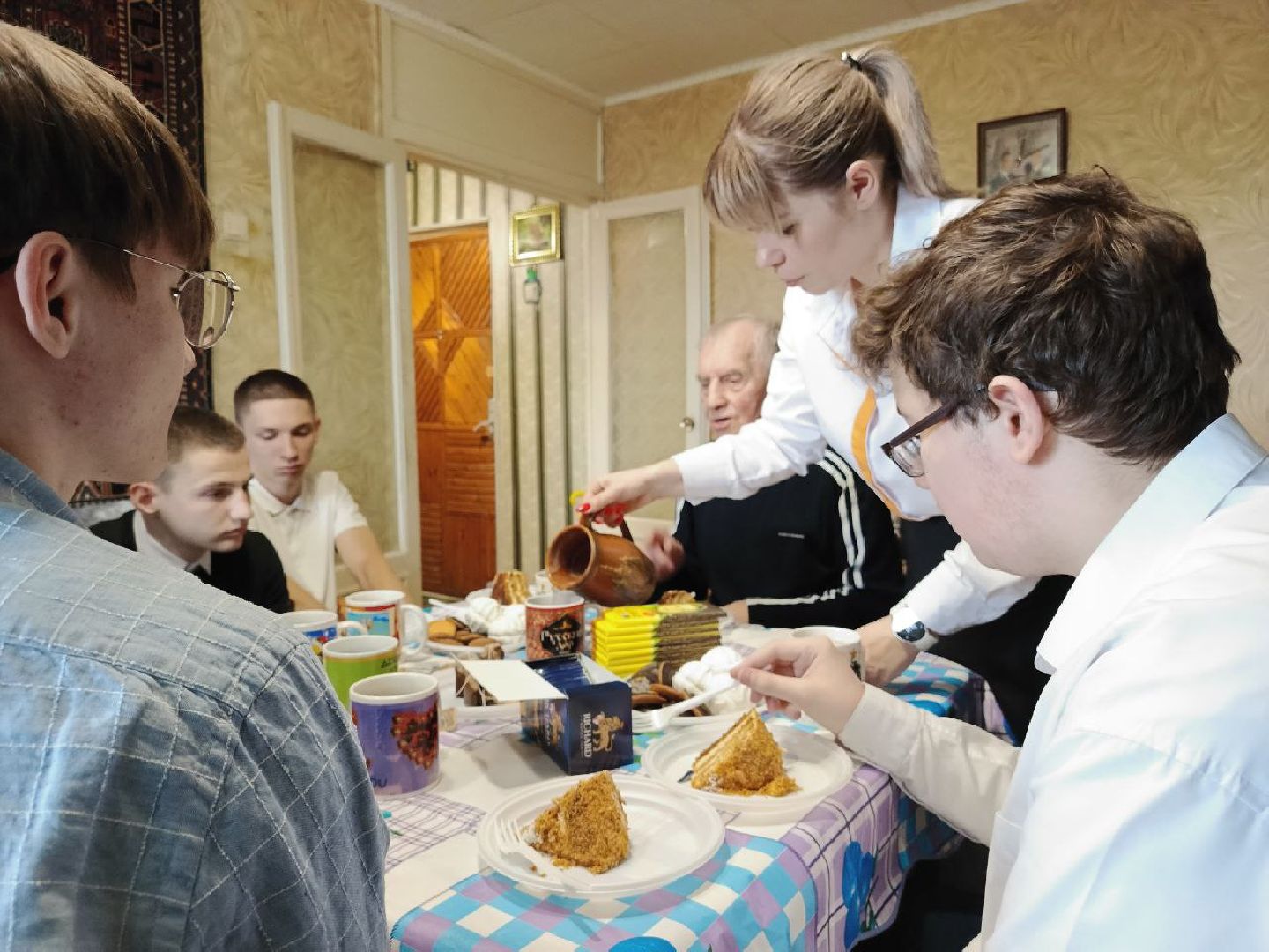 Солнечногорск, день добрых дел, школьники, Ветеран, Ученики,