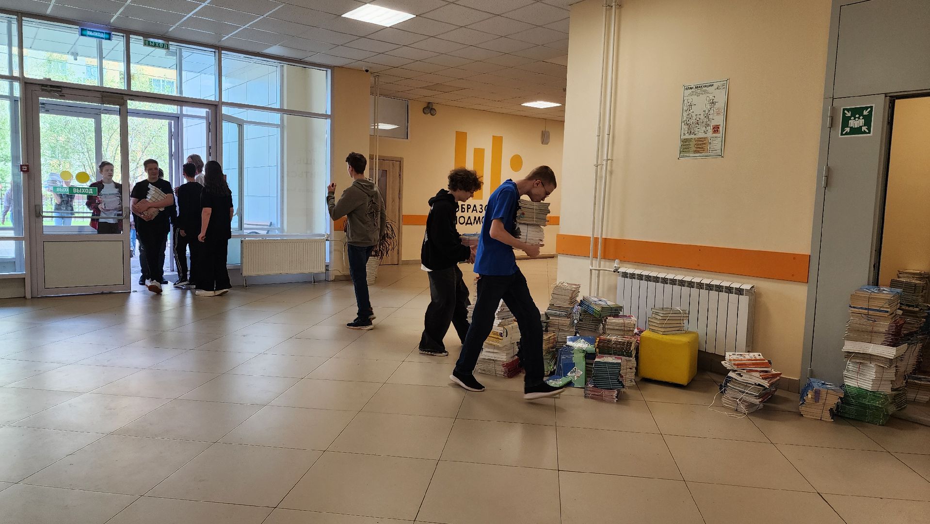 Подольск, Гимназия им подольских курсантов, день добрых дел, письма солдату,