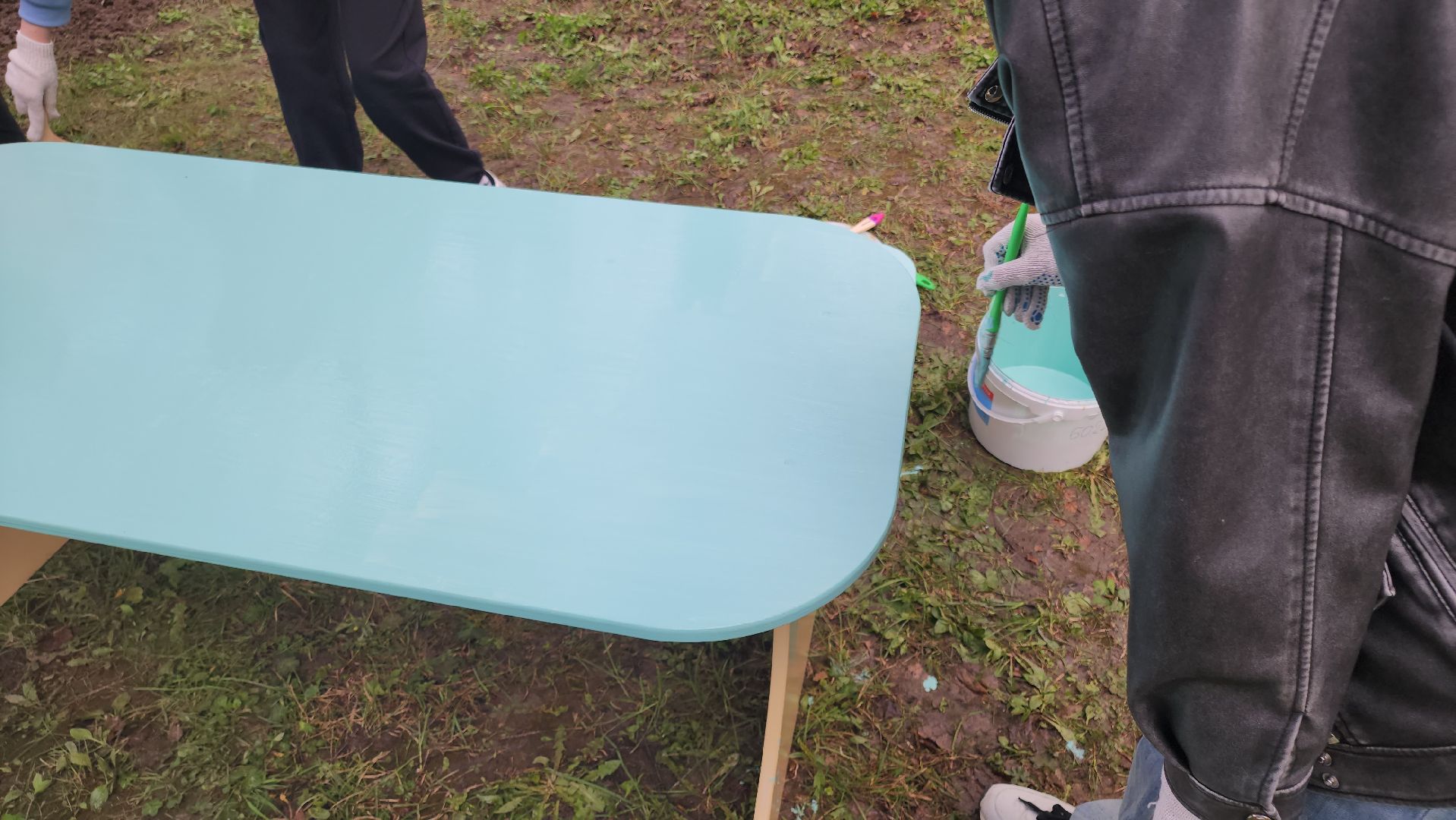 кашира, день добрых дел, скамья дружбы, министерство благоустройства, городской парк, благотворительная акция,