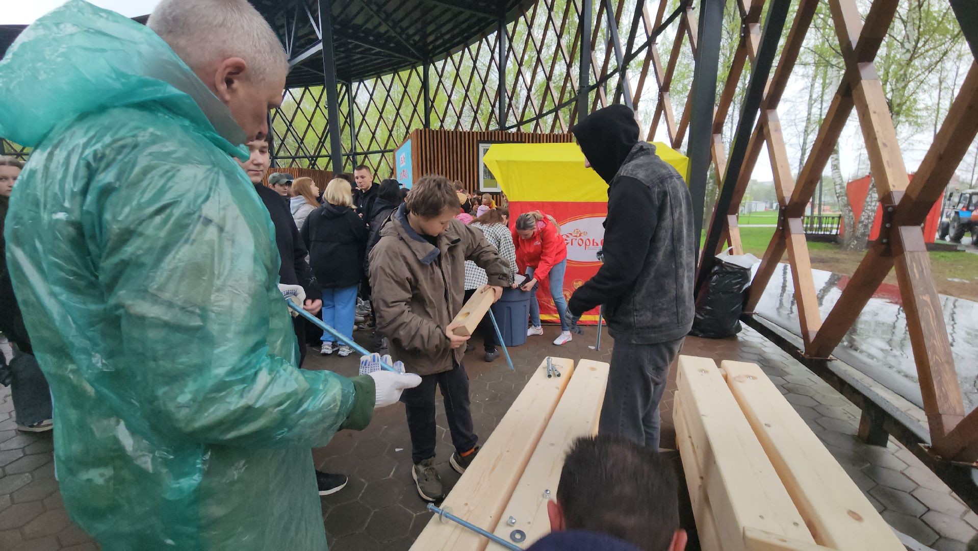 егорьевск, день добрых дел, лавочки, мастер класс, дети, студенты, парк, 200 лет егорьевску,