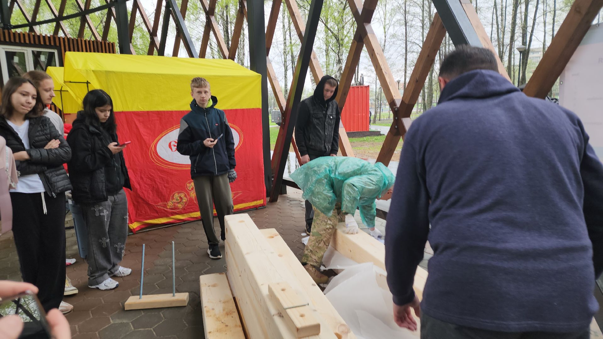 егорьевск, день добрых дел, лавочки, мастер класс, дети, студенты, парк, 200 лет егорьевску,