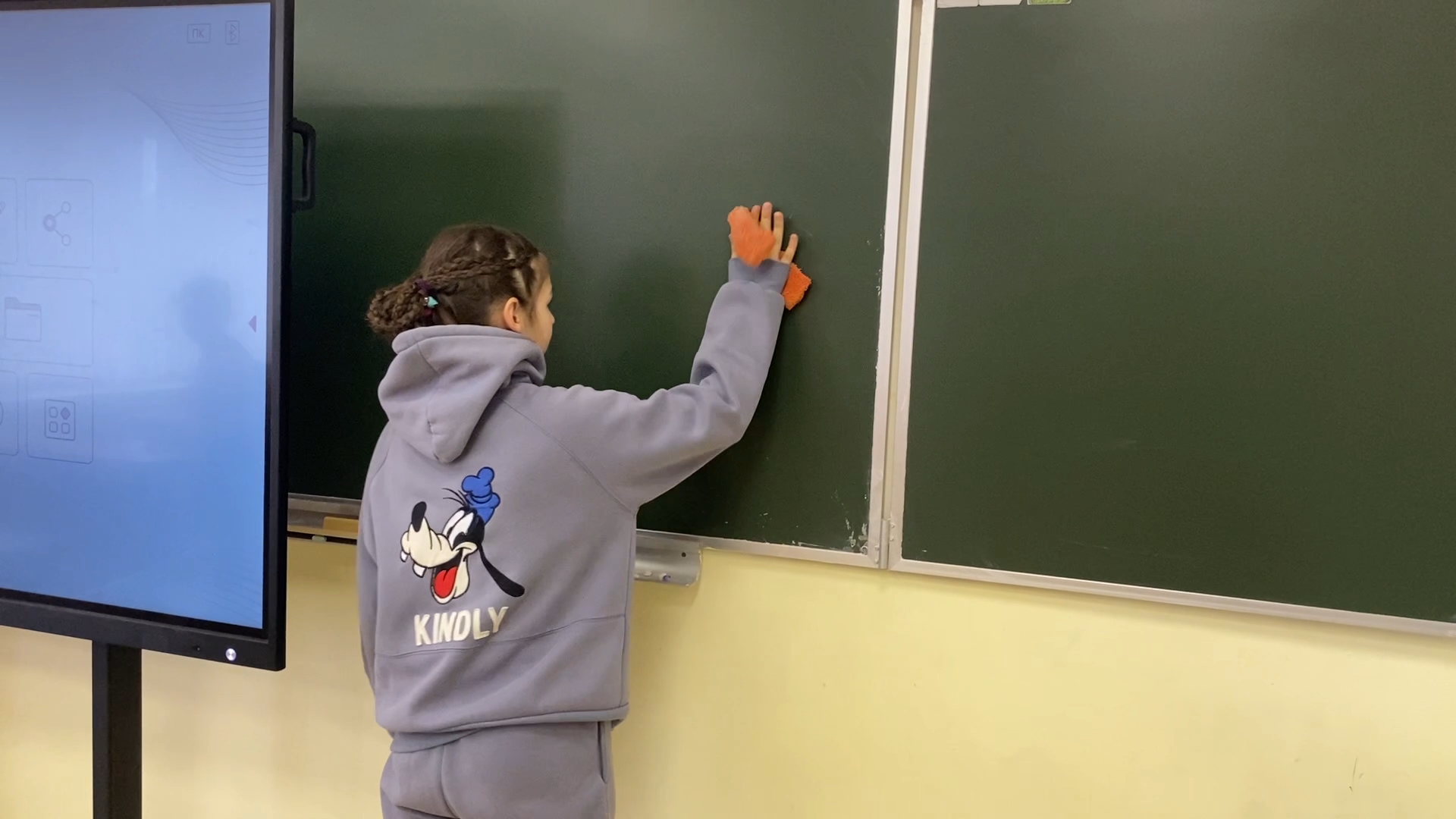 школа перспектива власиха, субботник во власихе, день добрых дел, наведение порядка, школа Перспектива,